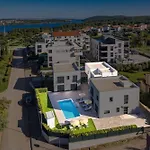Del Mar Villa